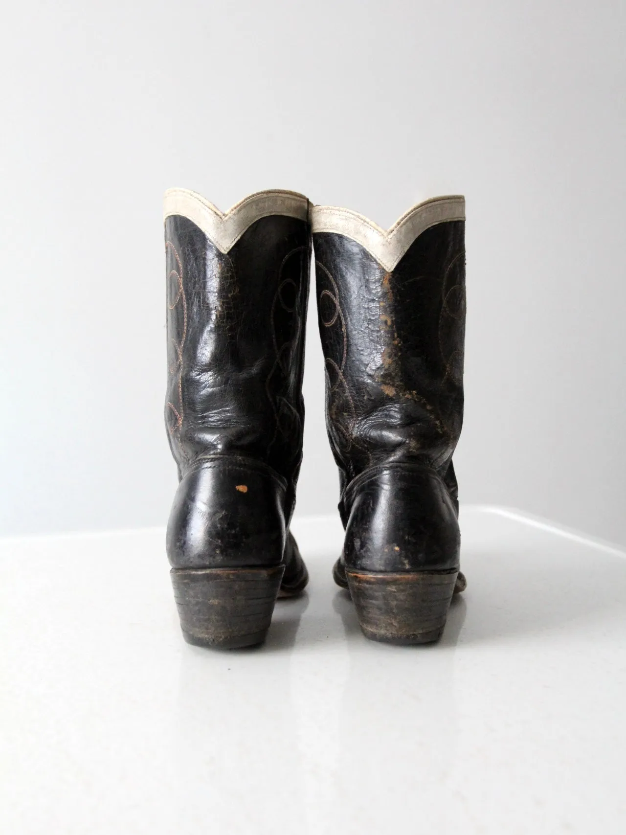 1950s Hoplalong Cassidy boots and record book