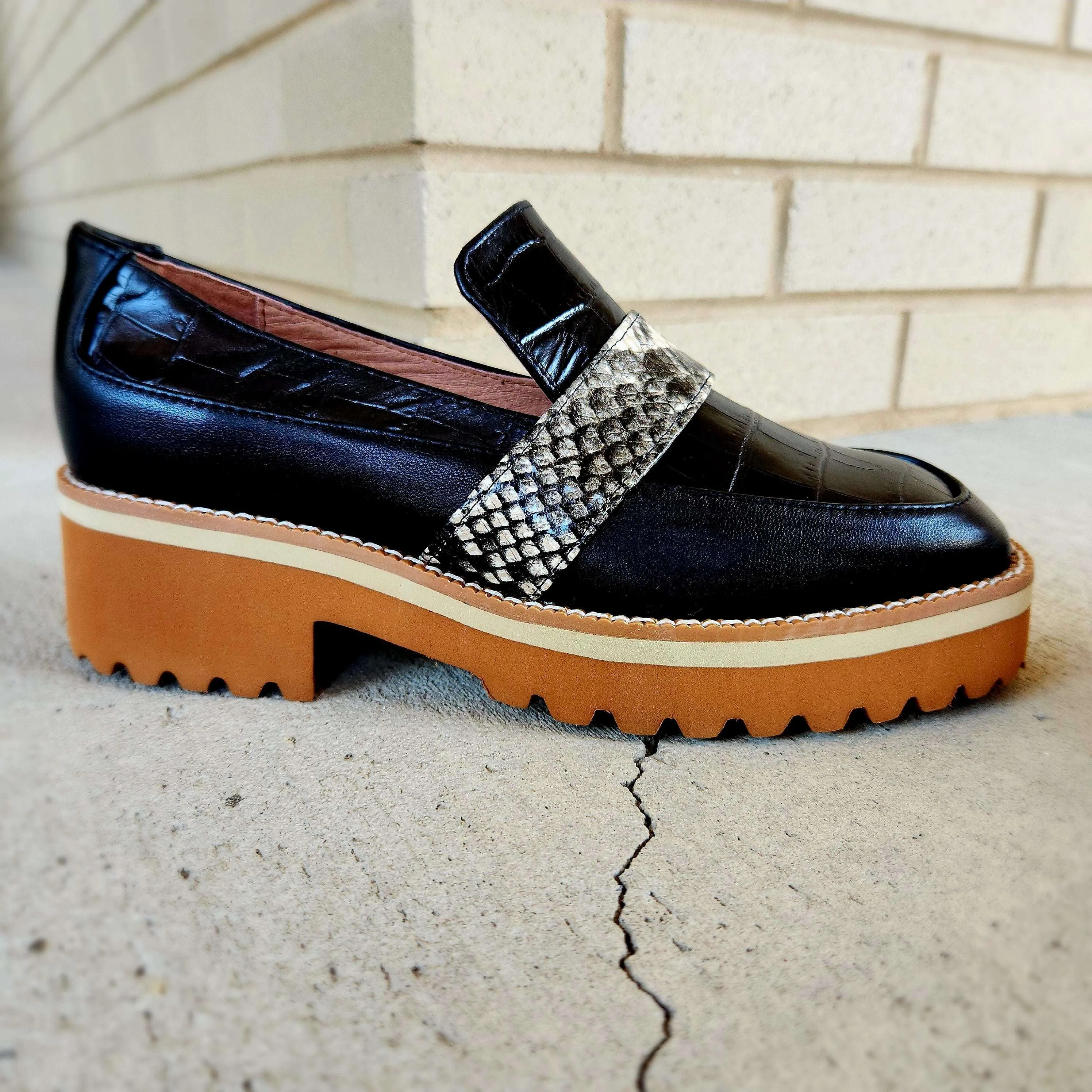 All Black - Exotic Lugg Loafers
