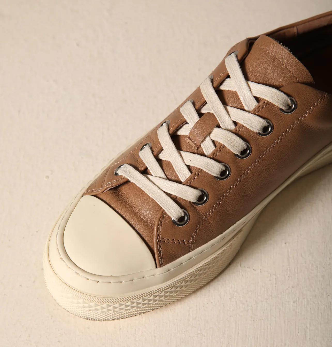 Aster Tennis Sneakers