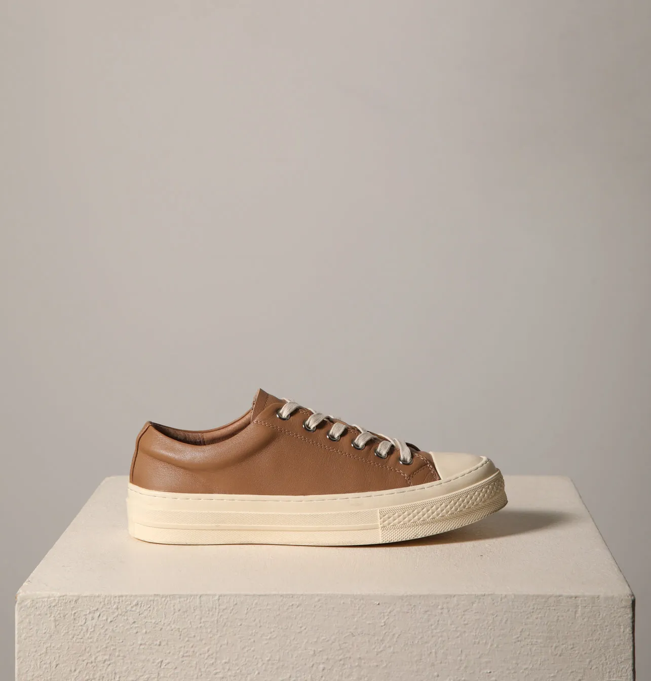 Aster Tennis Sneakers