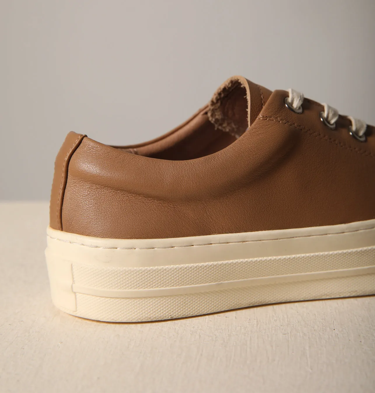 Aster Tennis Sneakers