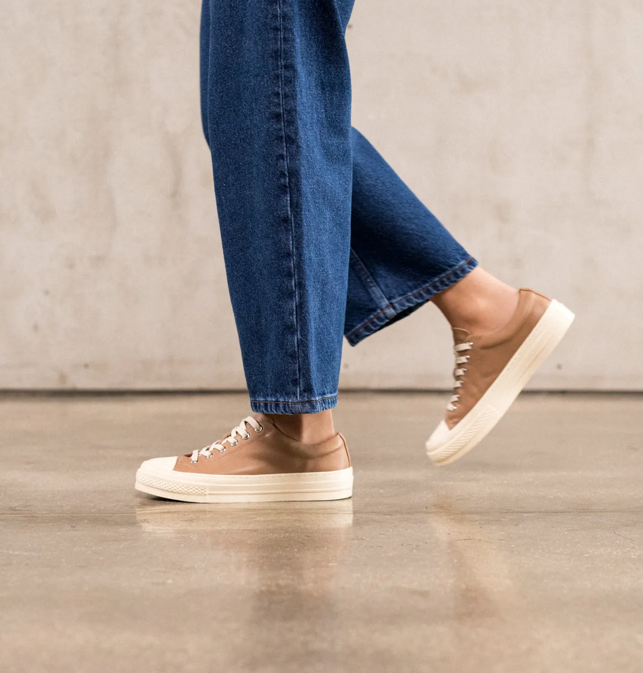 Aster Tennis Sneakers