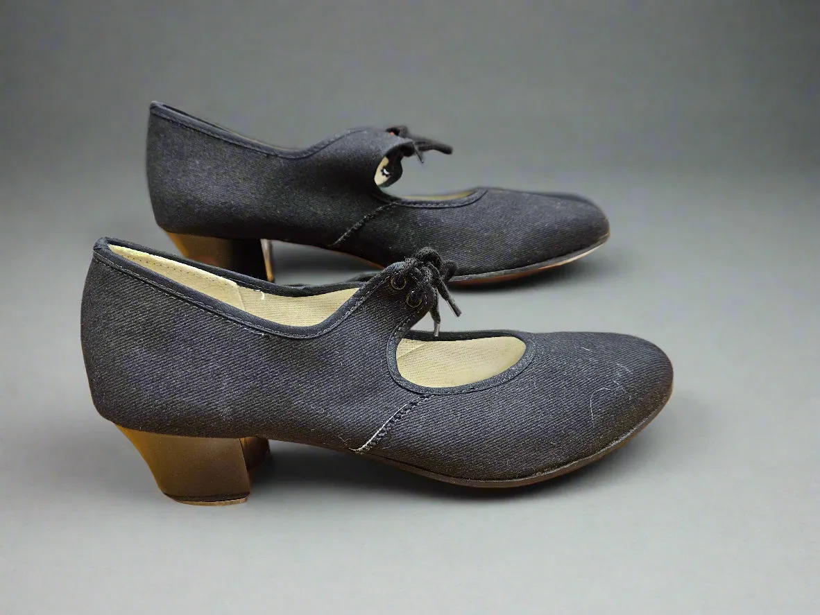 Black Ladies Tap Shoes - Size 5.5