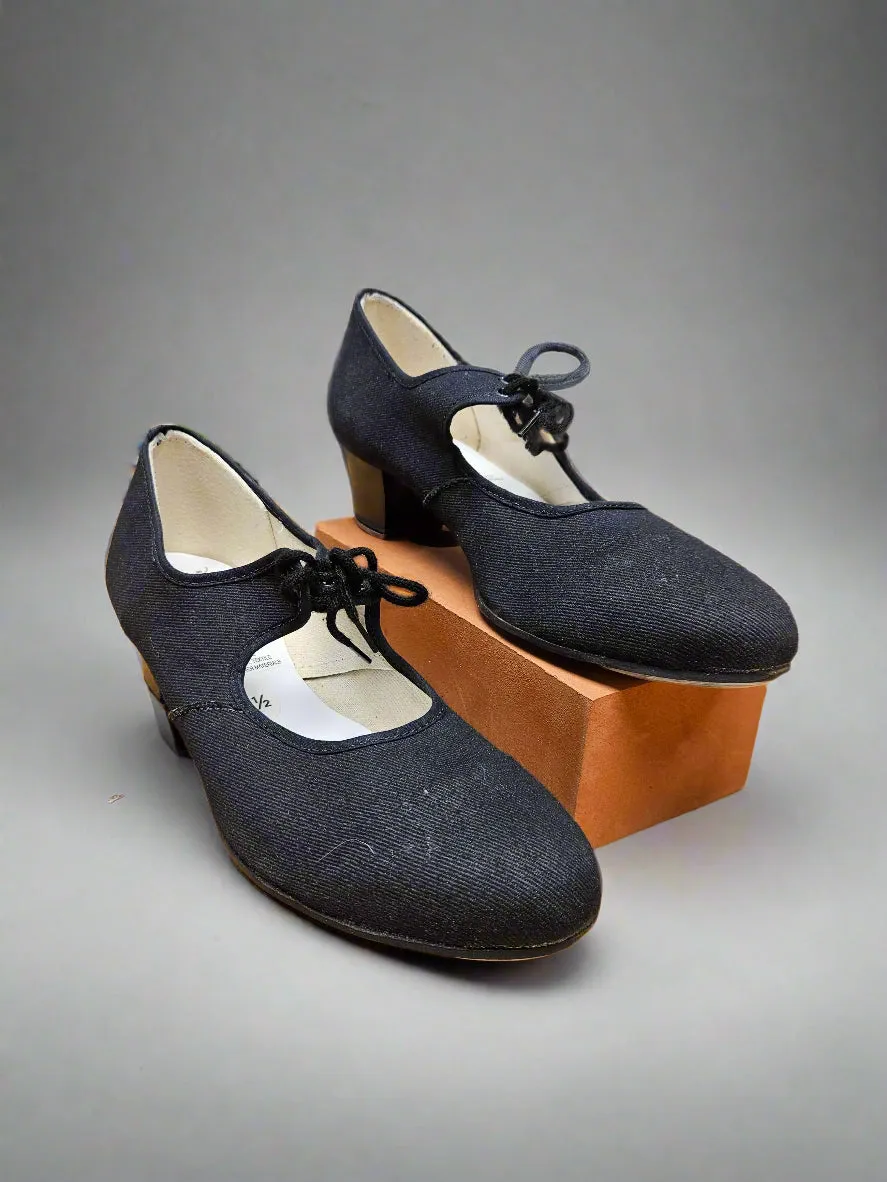 Black Ladies Tap Shoes - Size 5.5