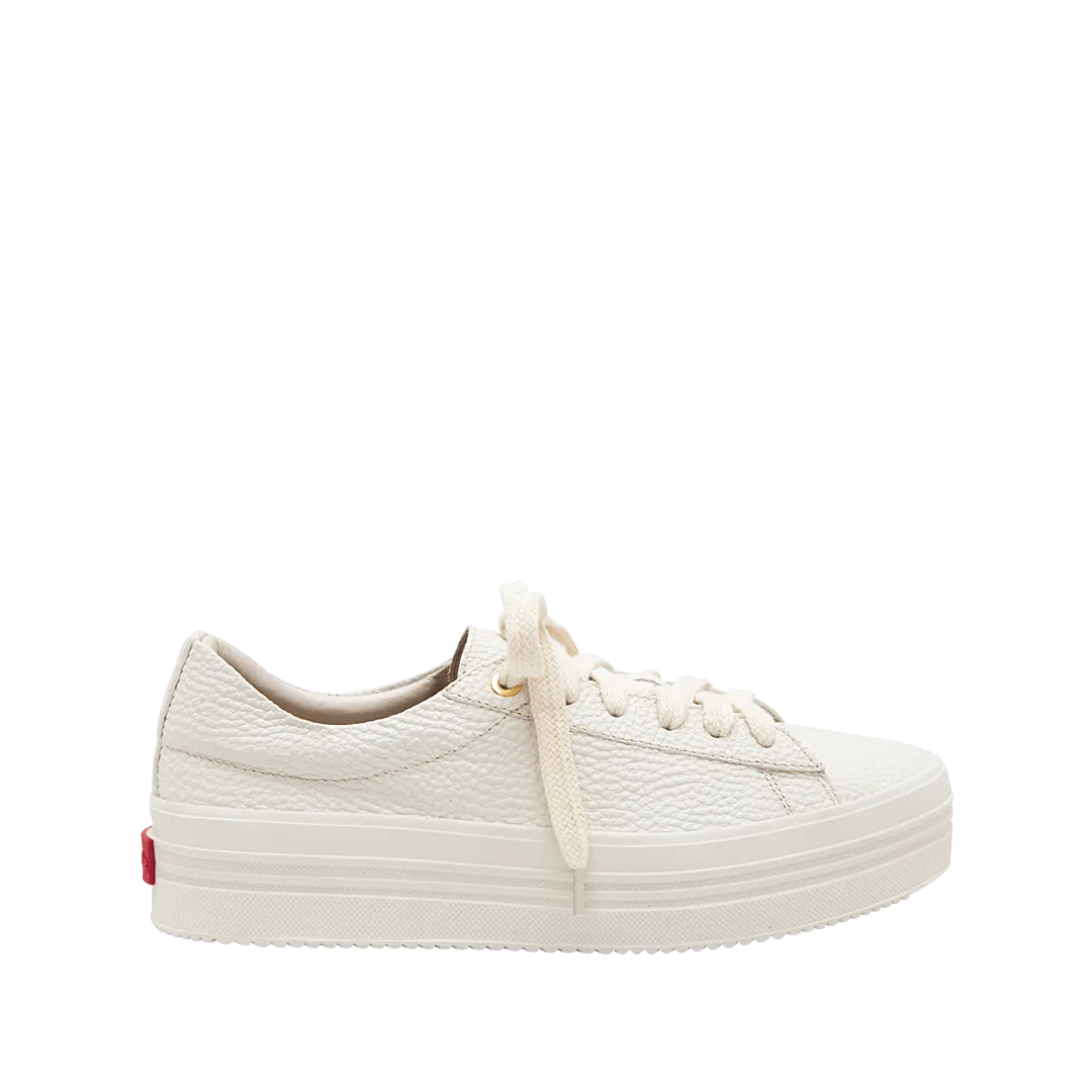 Classic cream white leather tennis shoes