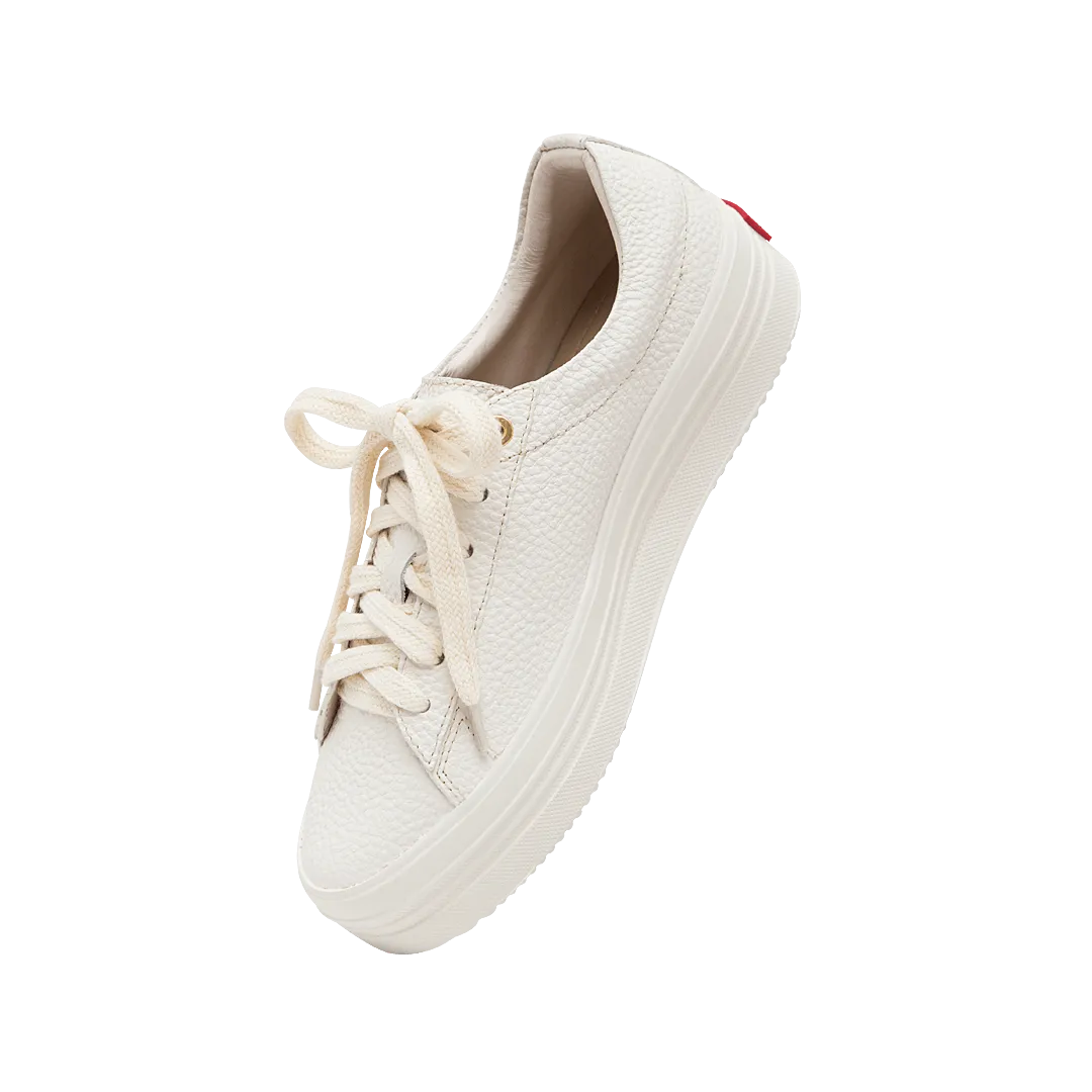Classic cream white leather tennis shoes