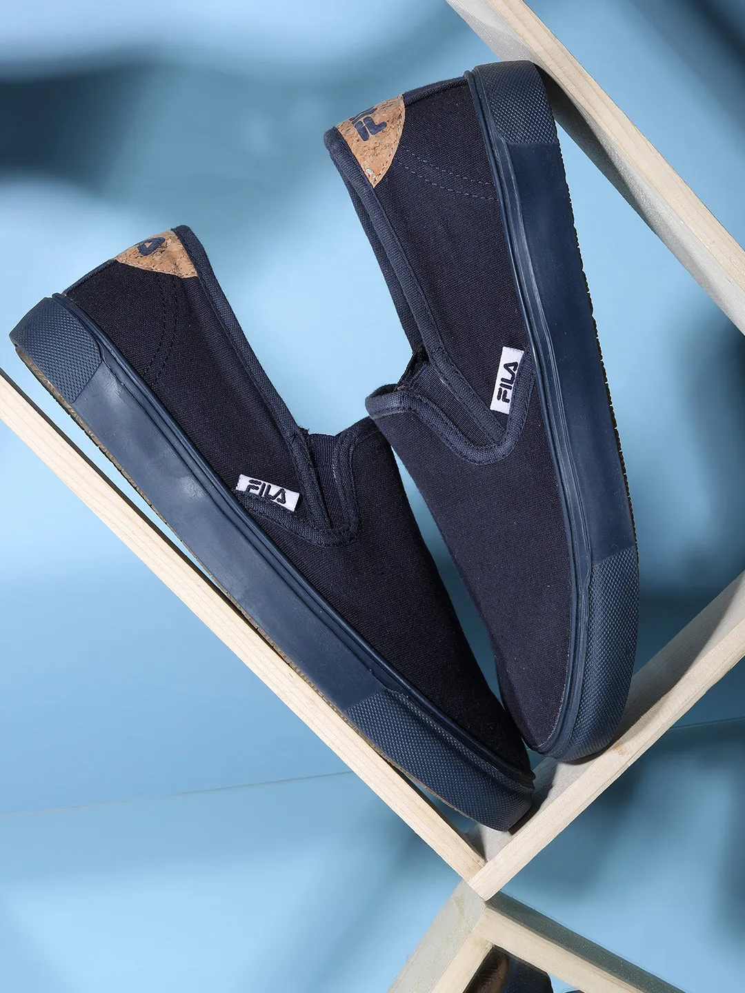 Fila Peacoat Unwind 21 Unisex Canvas Sneakers