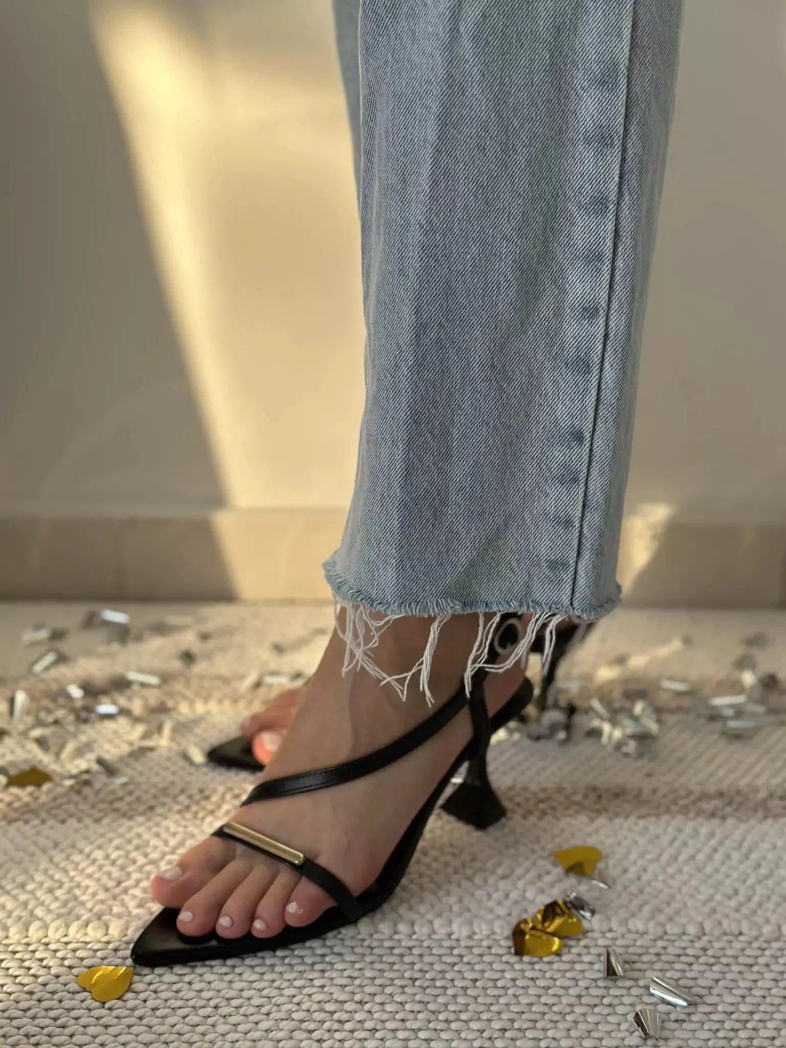 Gleaming Heels - Black