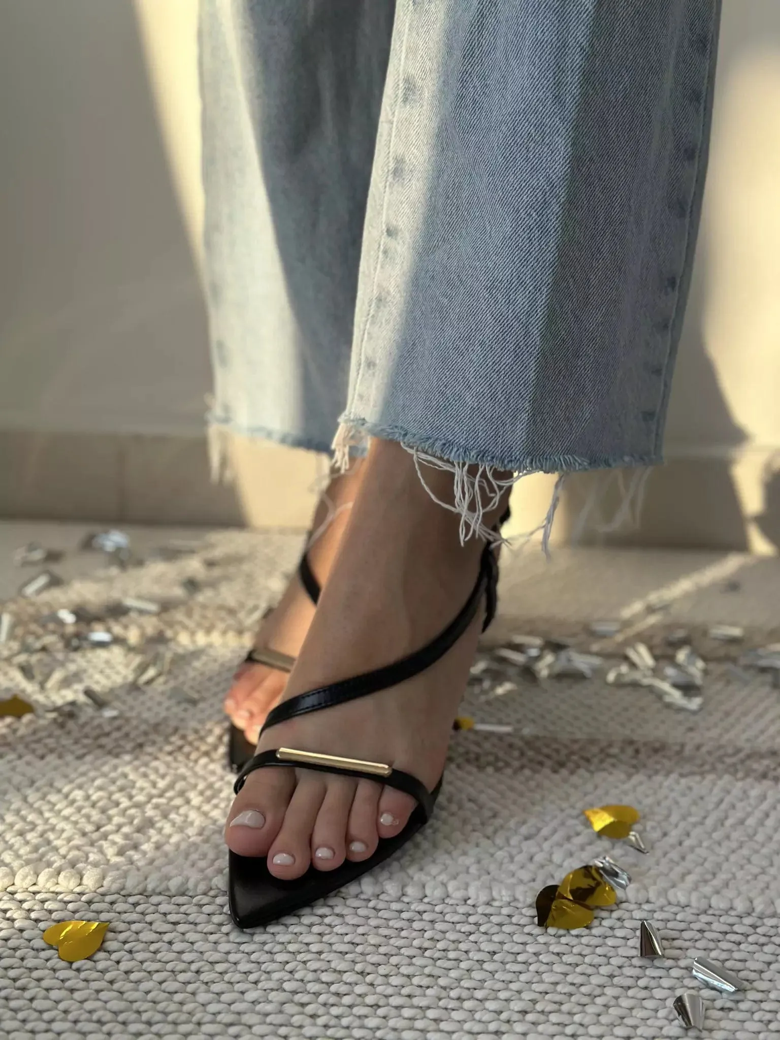 Gleaming Heels - Black