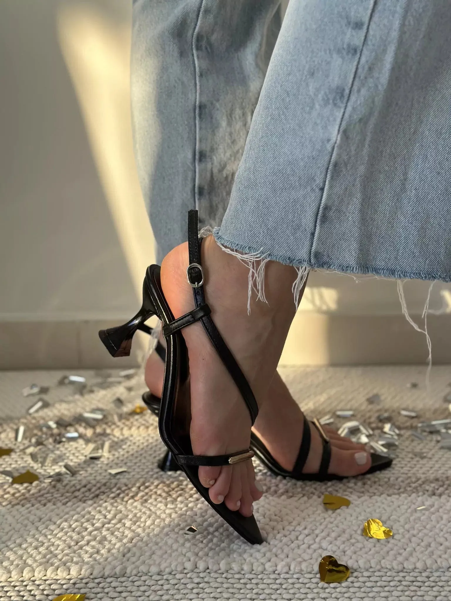 Gleaming Heels - Black
