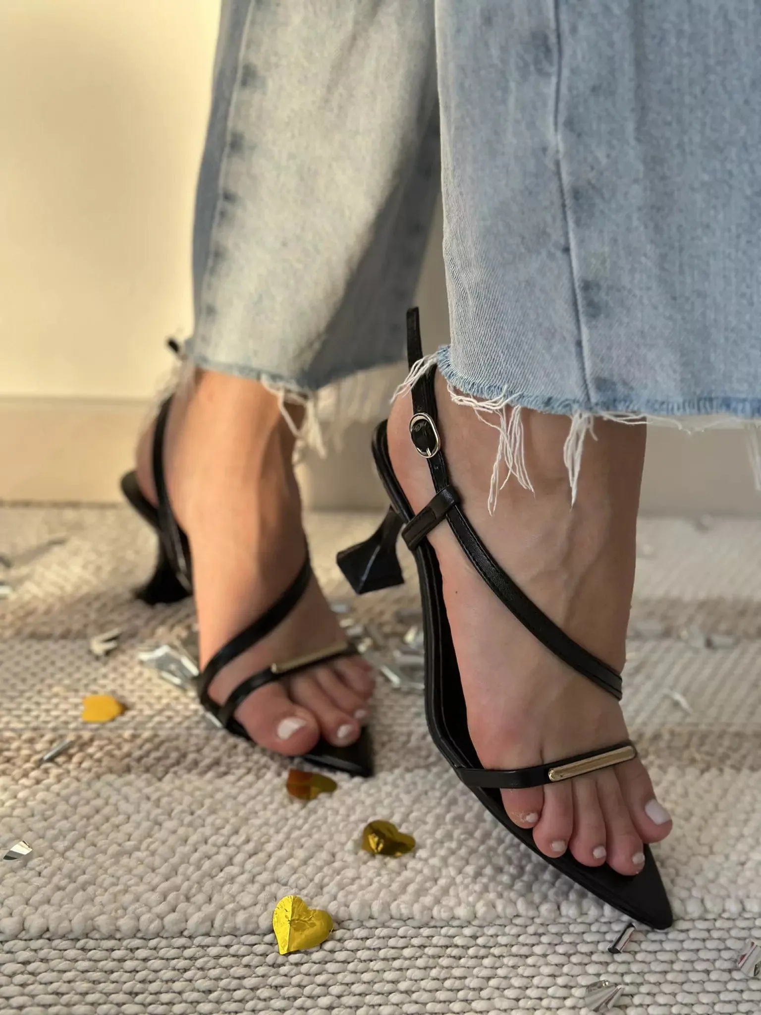Gleaming Heels - Black