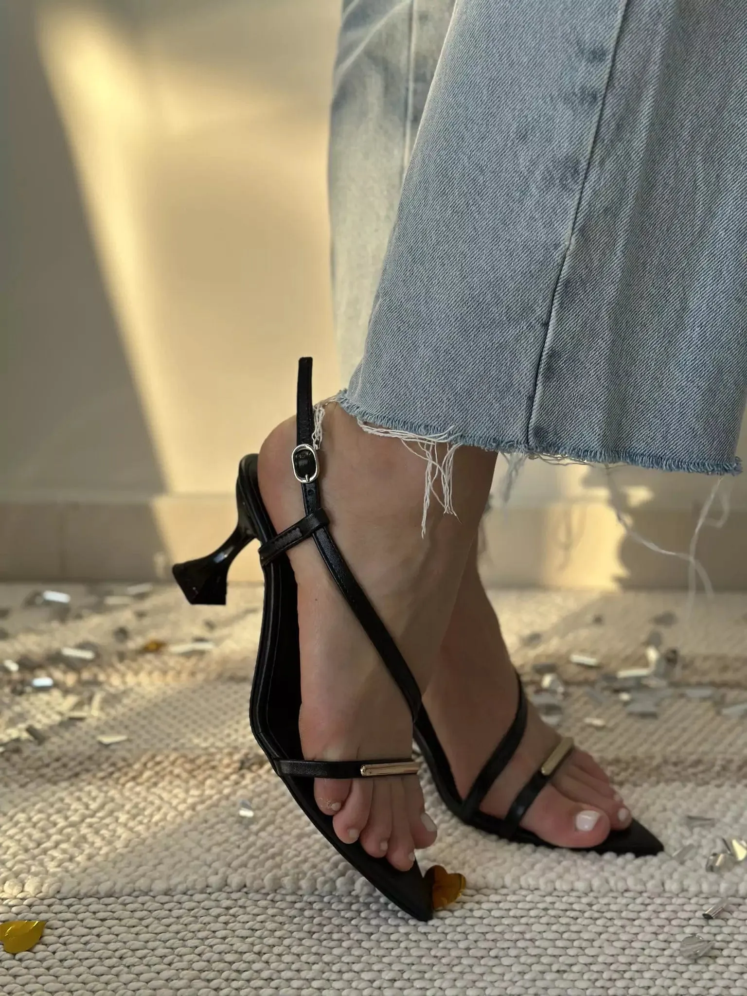 Gleaming Heels - Black