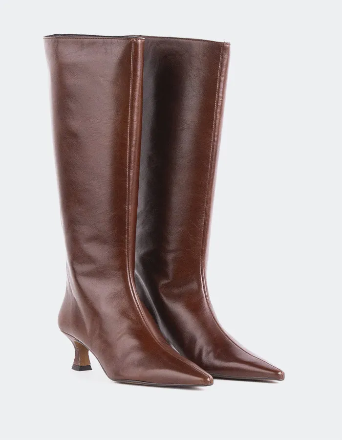 Merit Chestnut Leather