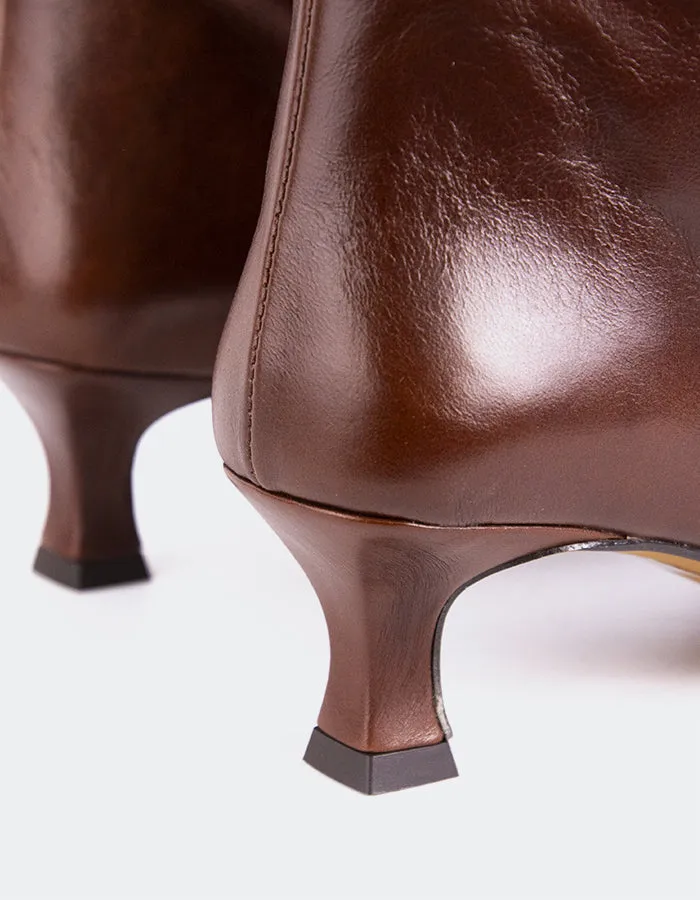 Merit Chestnut Leather