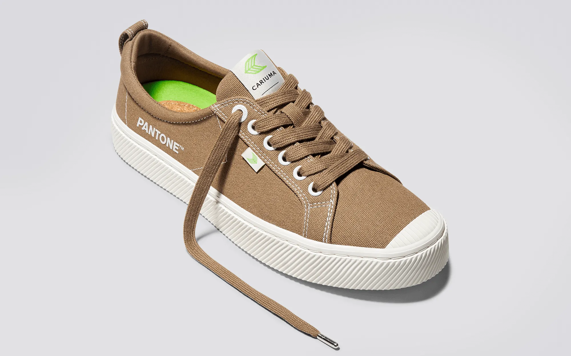 OCA Low Pantone Lion Canvas Contrast Thread Sneaker Women