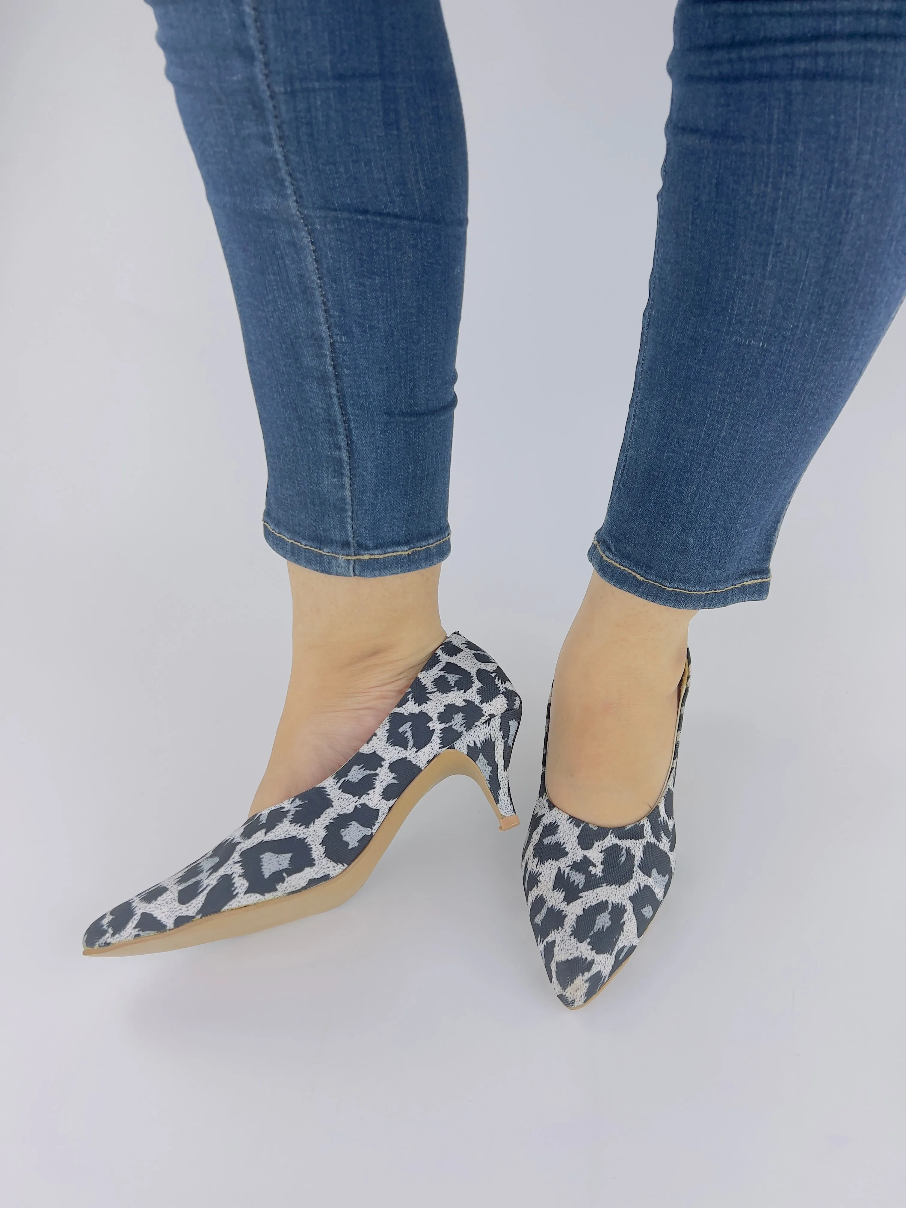 Sissy Leopard Print Black-White Pumps Heels