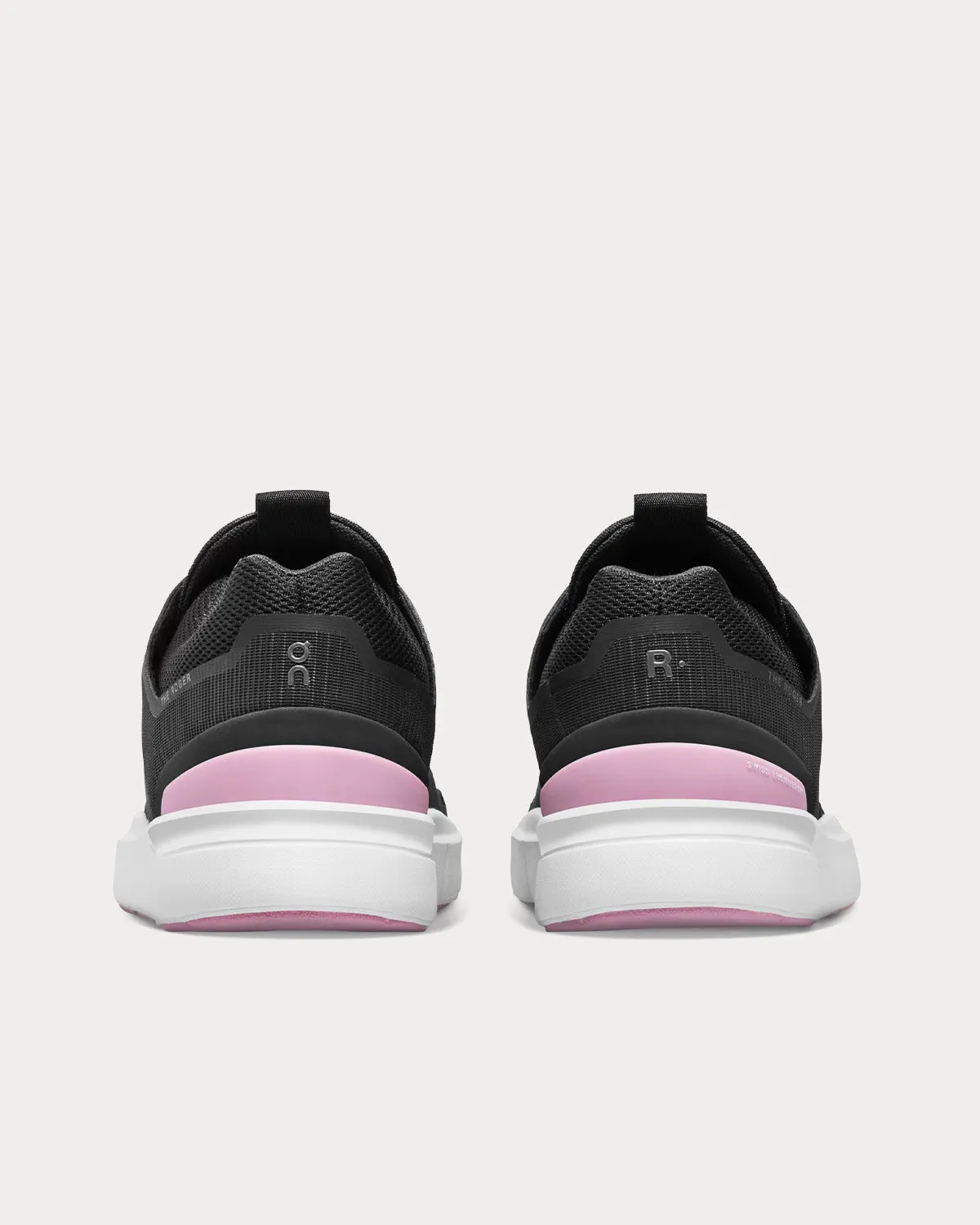 The Roger Spin Black / Zephyr Low Top Sneakers