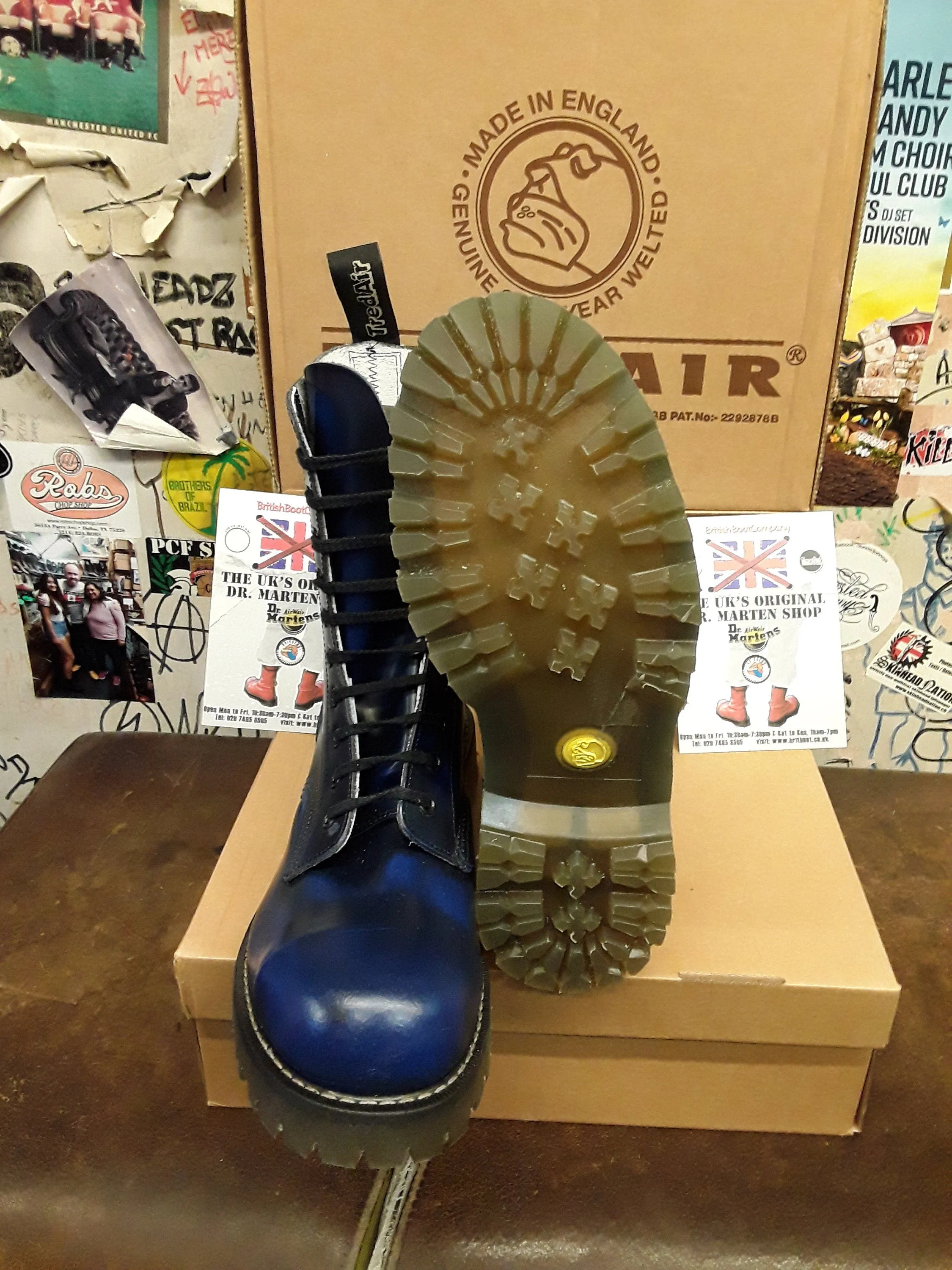 Tredair 10 Hole Navy Rub Off Made in England Steel
