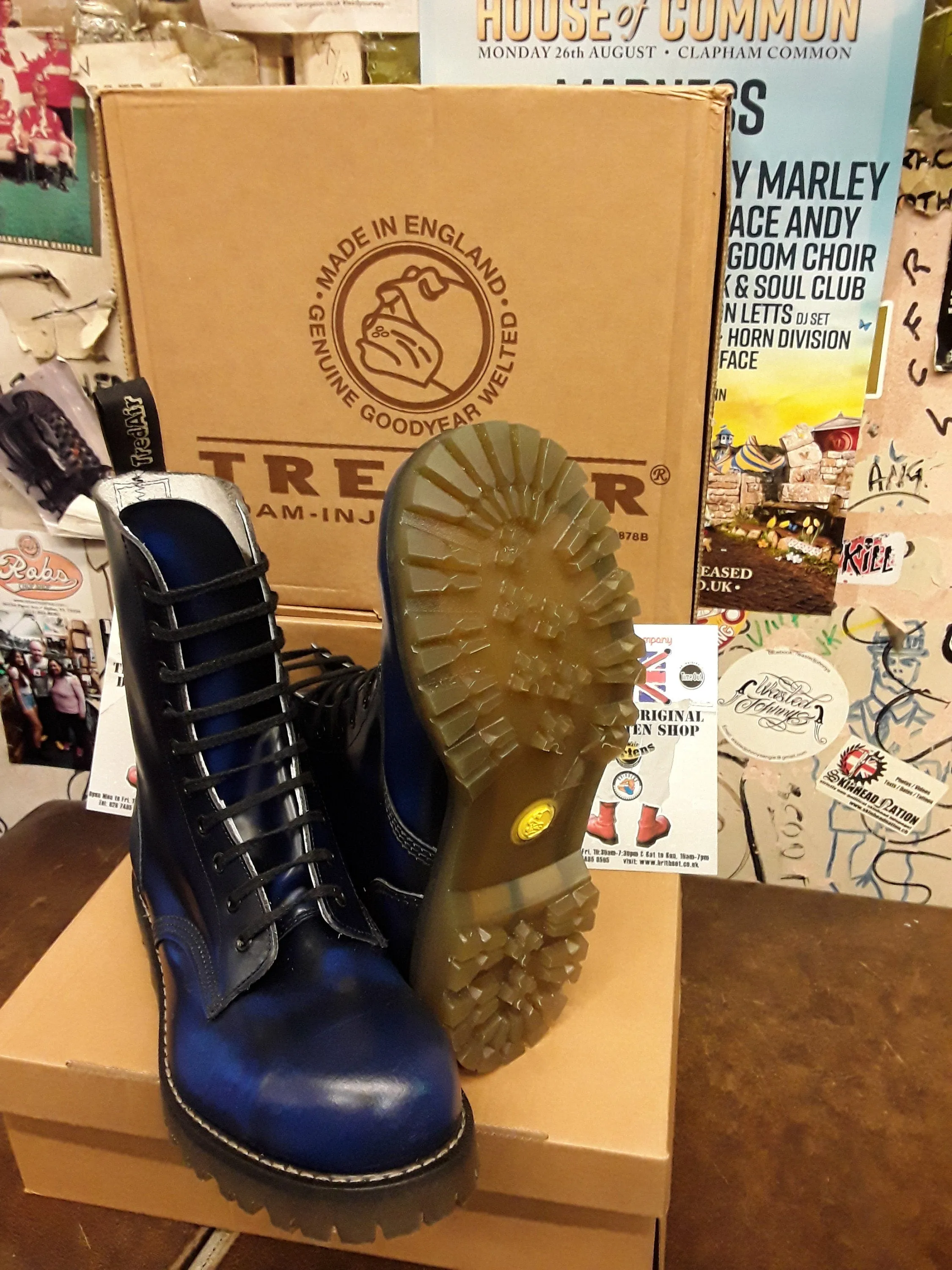 Tredair 10 Hole Navy Rub Off Made in England Steel