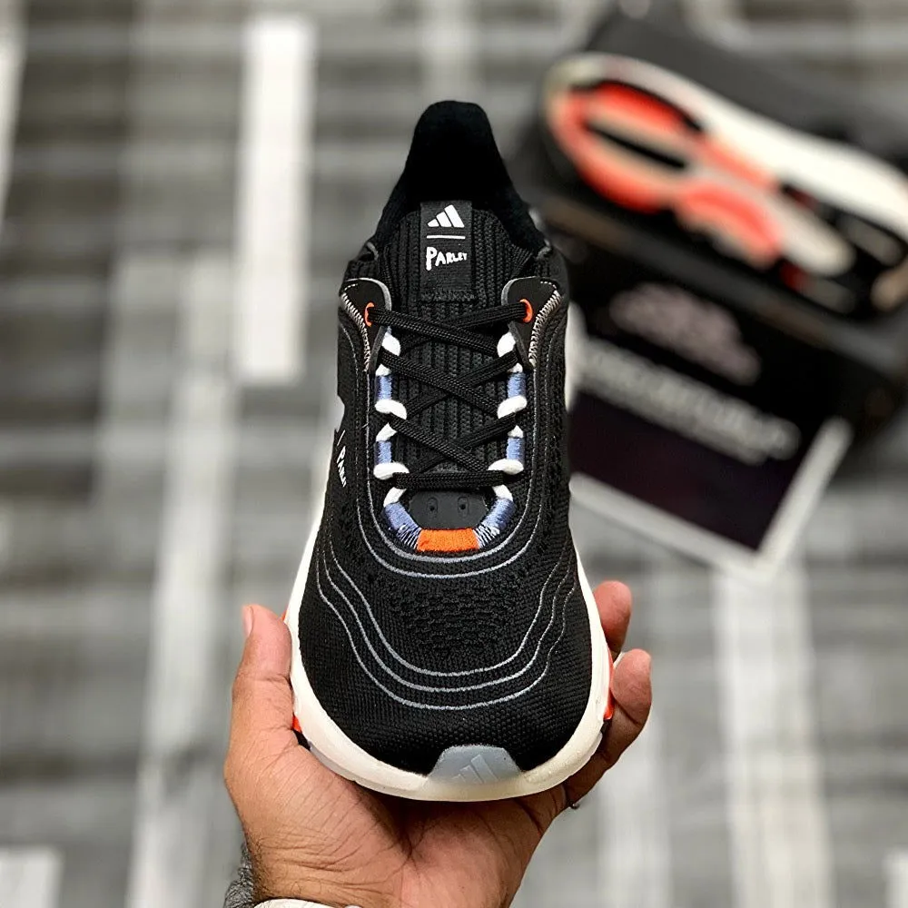 UB LightBoost 23 x Parleyy (Black White)