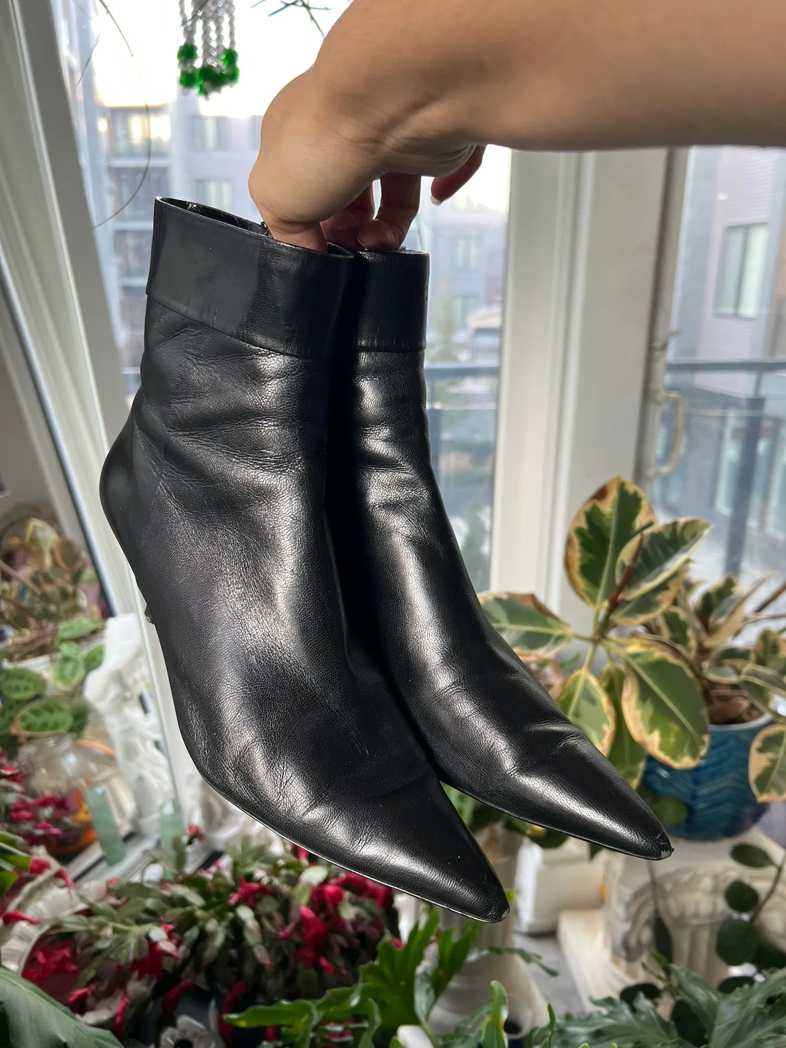 Vintage Black Leather Pointed Toe Boots